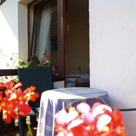 Guest house Landhaus Lena 3*